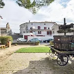 Lovely In Villeneuve-les-montrea With Wifi شقة *