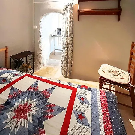 Apartmán 2 Bedroom Gorgeous In Villeneuve-les-montrea *